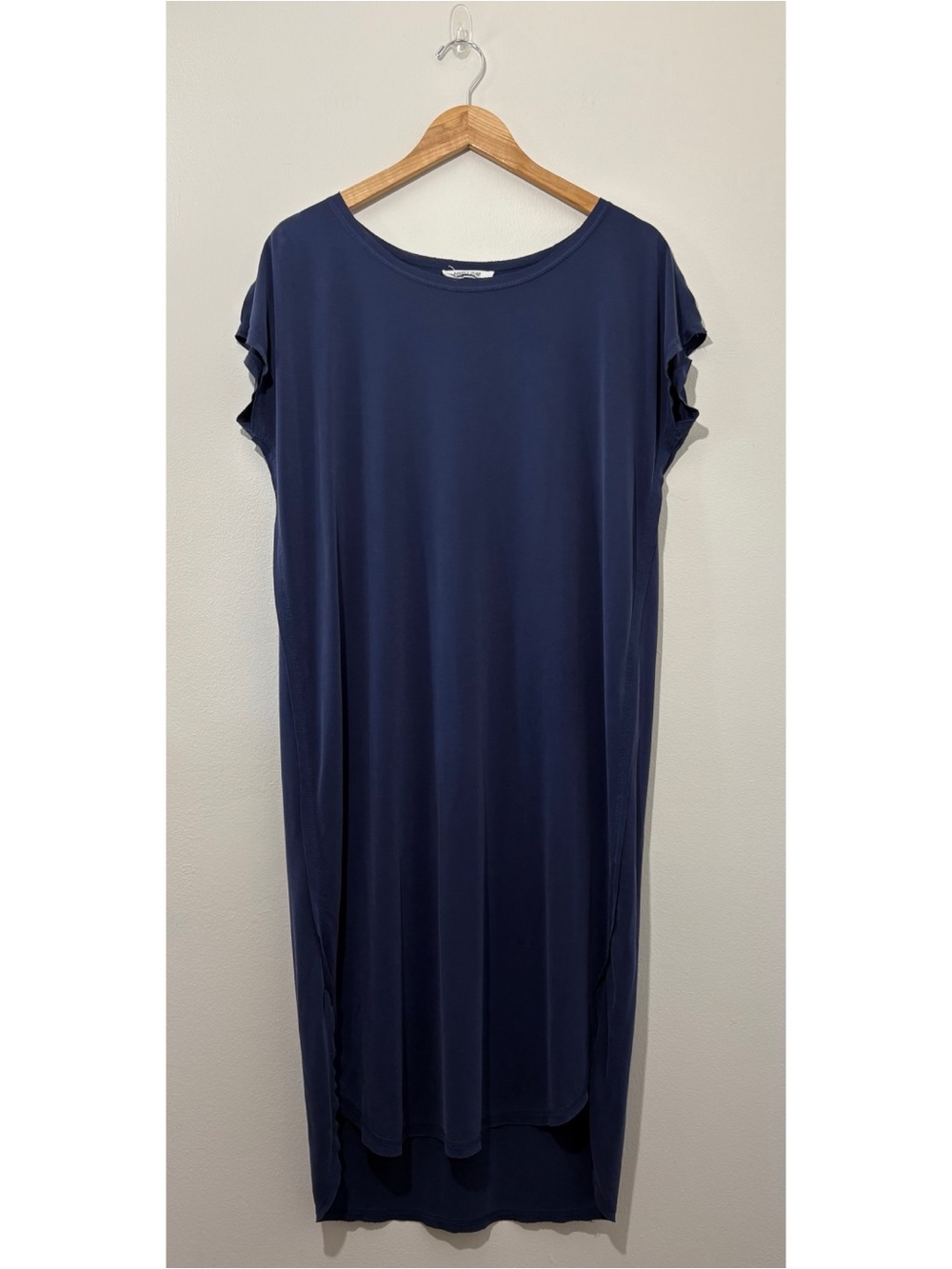 Double Zero navy raw hem casual t-shirt style midi dress (medium)